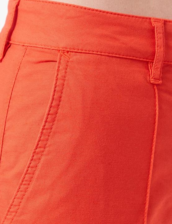 Productafbeelding Love Moschino Gefärbte Caprihose aus Stretch-Baumwoll-Leinen-Mix mit Tab (40)