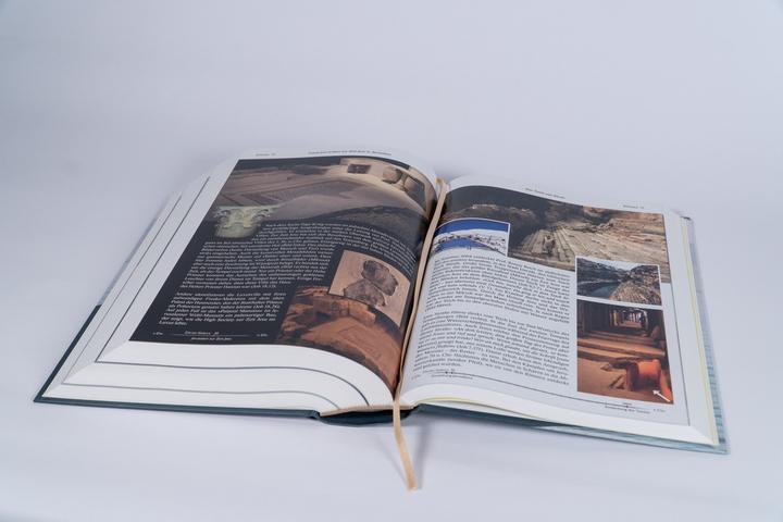 Actual product image Elberfelder Bibel mit Erklärungen (German, 2025)