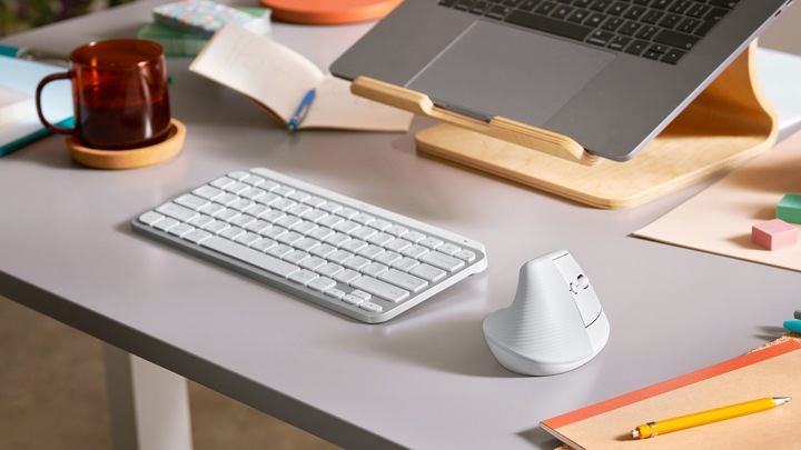 Actual product image Logitech Lift (Wireless)