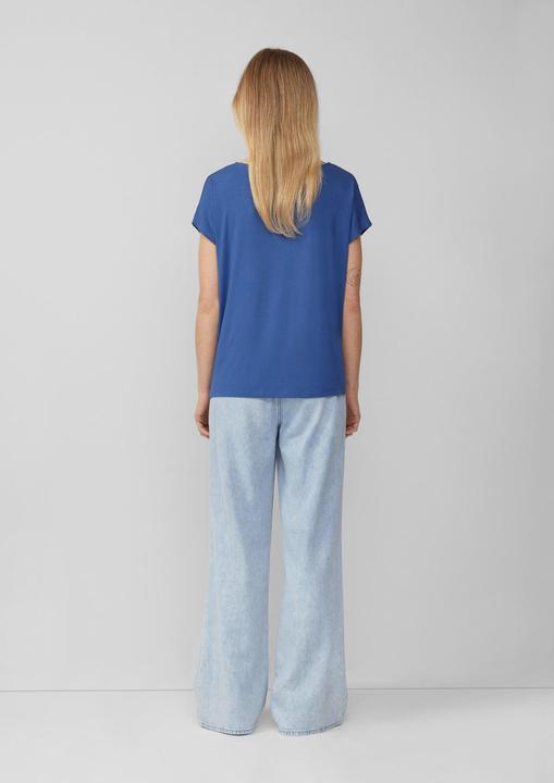 Produktbild S.Oliver T-Shirt Fliessendes Jersey-Shirt mit überschnittenen Schultern (42)