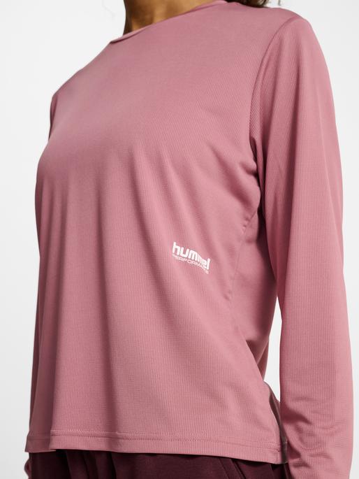 Actual product image hummel hmlPULSE WORKOUT W T-SHIRT L/S (XS)