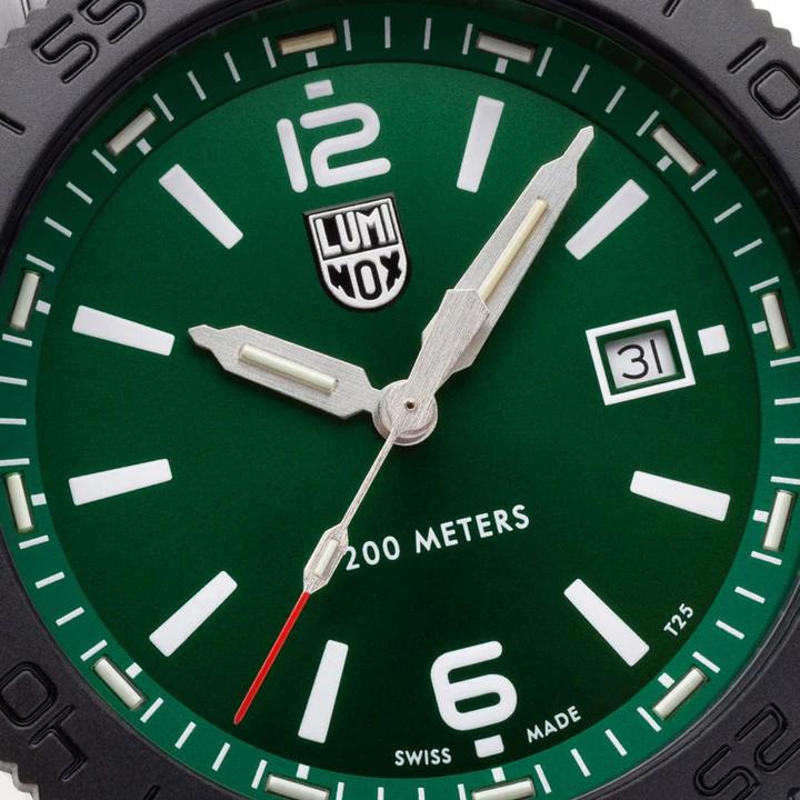 Actual product image Luminox PACIFIC DIVER 3120 SERIES (Analogue wristwatch, 44 mm)