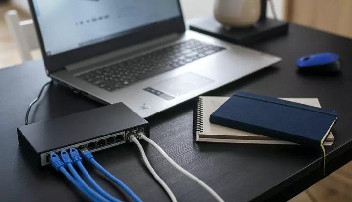 Actual product image Extralink Perses (10 ports)