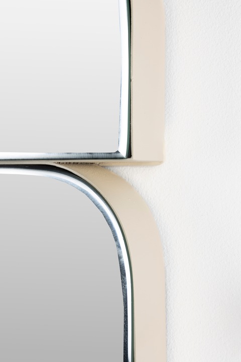 Actual product image Zuiver Glamour Mirror Beige