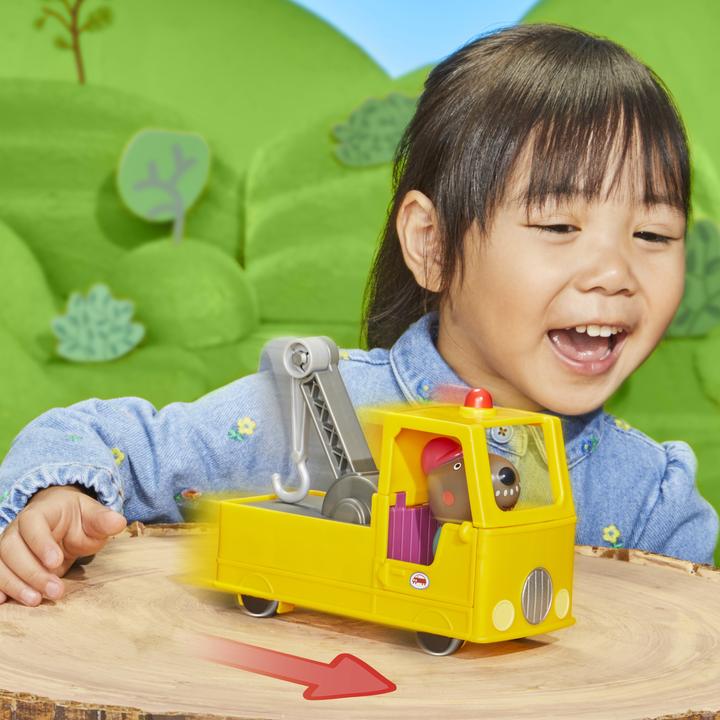 Actual product image Hasbro Peppa Pig Grandad Dogs Tow Truck Tow Truck