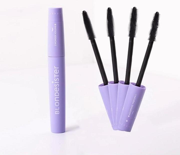 Actual product image Blondesister 4 in 1 Click & Turn Mask Ultra Black 01 Vegan 12ml (12 ml)