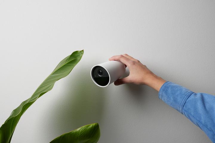 Produktbild Philips Hue Secure (1920 x 1080 Pixels)