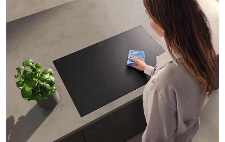 Actual product image Miele KM 7576 FL 125 Gala Ed