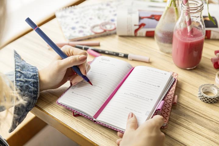 Produktbild Sigel Taschenagenda JOLIE Motiv (Niederländisch, Deutsch, Französisch, Englisch)