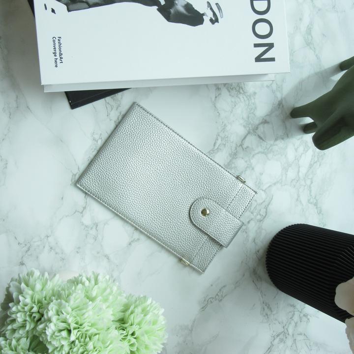 Actual product image PhoneLook Pochette à bandoulière universelle pour smartphone en cuir végétal avec lanière en cuir (végétal)
