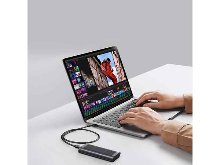 Actual product image Ugreen USB-C to USB-C Cable US501, Gen3, 100W, 8K, 0.8m (Black)