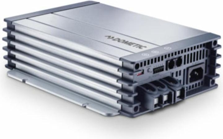 Dometic PerfectCharge MCA 24 IU0U Ladegerät (24V, 15 A)
