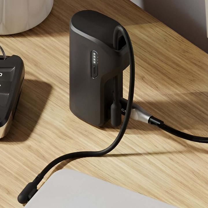 Actual product image Cygnett Thumboost 5K Powerbank with semi-integrated USB-C Cable Black (5000 mAh, 15 W, 18.50 Wh)