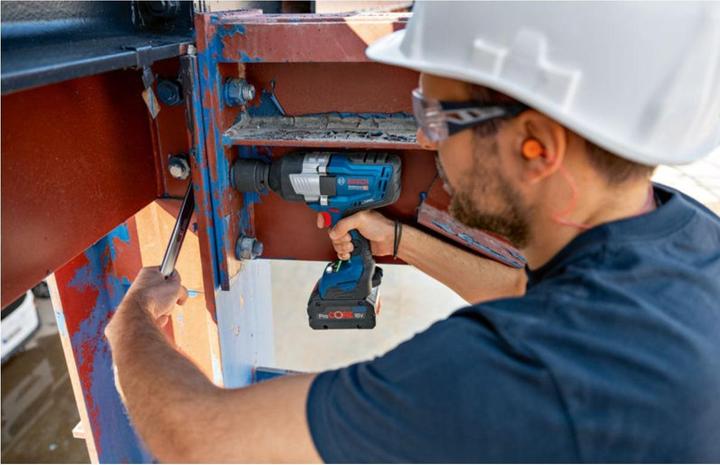 Actual product image Bosch Professional Cordless impact wrench GDS 18V-1600 HC