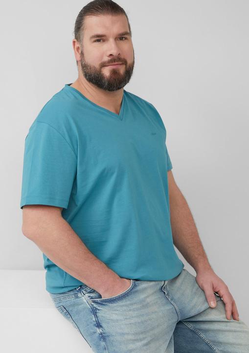 Produktbild S.Oliver T-Shirt Jersey-T-Shirt mit V-Ausschnitt und Logo (5XL)