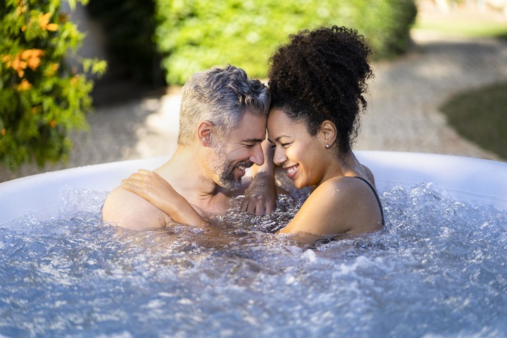 Produktbild Bestway Lay-Z-Spa Bahamas AirJet Whirlpool (4 Pers.)