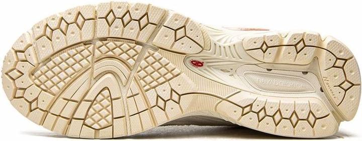 Image du produit New Balance M2002RDC (40)