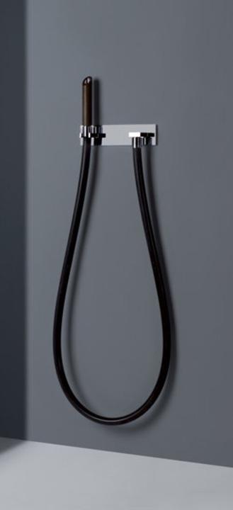 Produktbild Gessi Water Tube Kneipp, Kneipp-Schlauch schwarz, Holz-Brause, Version mit Brausehalter und Wandansc