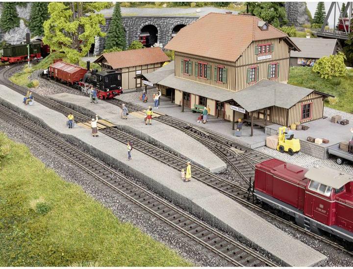 Produktbild Noch H0 Bahnsteig Epoche III - IV, gerade Enden