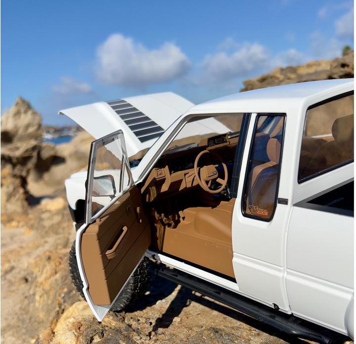 Image du produit Rc4Wd Scale Crawler Trail Finder 2 LWB Toyota XtraCab RTR 1:10 (RTR Prêt à fonctionner)