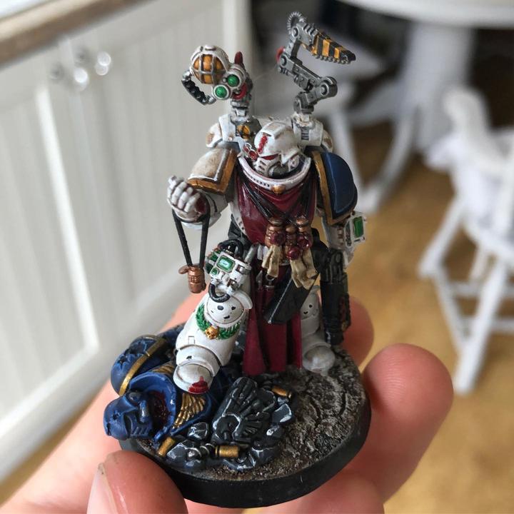 Produktbild Games Workshop Primaris Apothecary (Kunststoff)