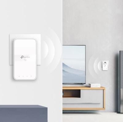 Actual product image TP-Link TL-WPA7617 KIT(CH) Gigabit WLAN Powerline Adapter with socket outlet (1200 Mbit/s)
