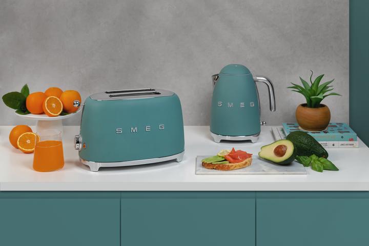 Image du produit Smeg KLF03EGMEU Bouilloire vert émeraude, esthétique années 50 (1.70 l)