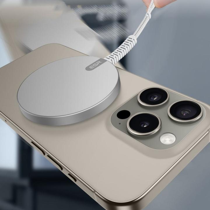 Actual product image ESR Halolock Qi2 Mini Wireless Charger 15W with MagSafe - Silver (15 W)