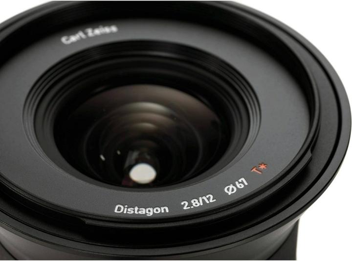 Actual product image Zeiss Touit 12mm f/2.8, Fuji X (Fujifilm Fujinon XF, APS-C / DX)