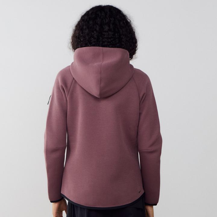 Actual product image Nike Tech Fleece Windrun Sweater (L)