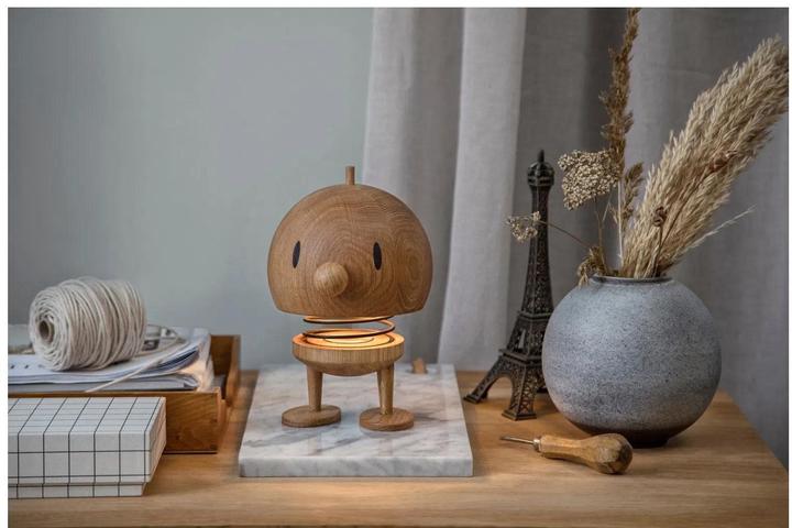 Actual product image Hoptimist Tischleuchte Eiche L, 10 x 10 x 15 cm, Braun