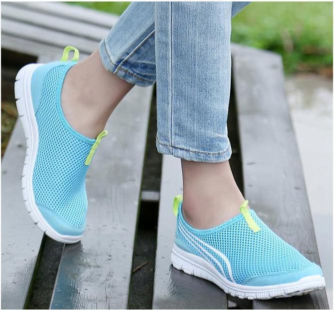 Produktbild Schwesternuhr EasySneaker (40)