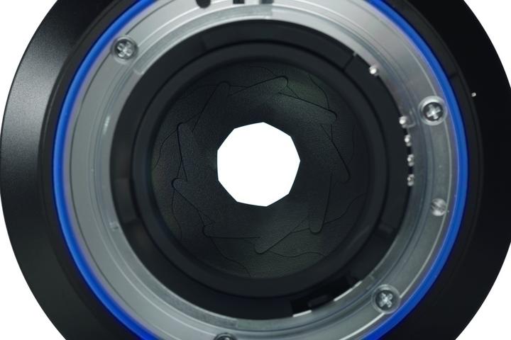 Produktbild Zeiss Milvus 2.0 / 100mm ZE Canon EF (Canon EF, Vollformat)