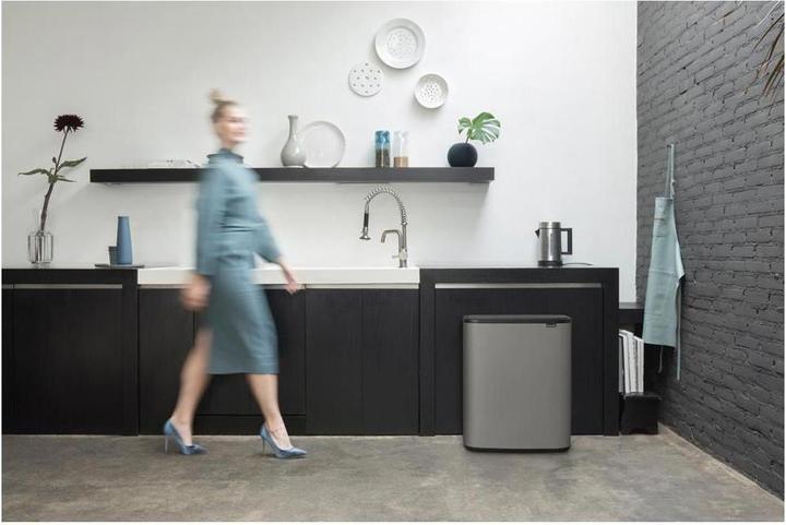 Actual product image Brabantia Bo Touch Bin 60 litre recycling bin, Mineral Concrete Grey (60 l)