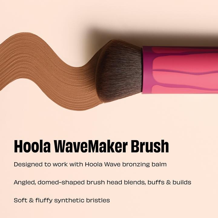 Actual product image BeneFit Cosmetics Benefit Hoola WaveMaker Brush (Bronzer)