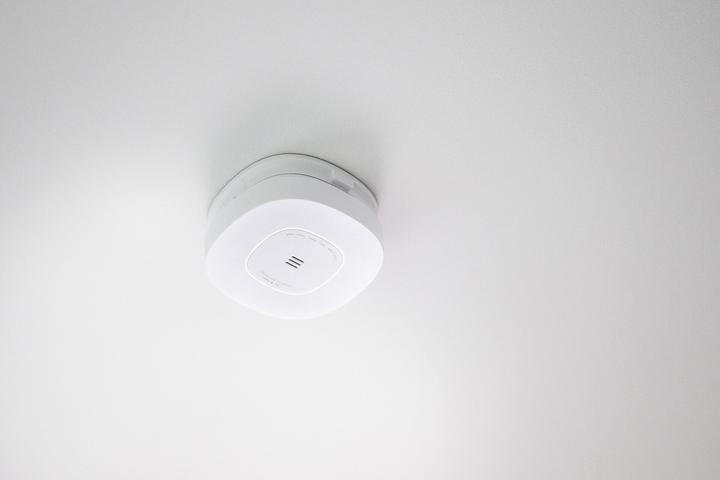 Actual product image Housegard Luma 230V rgalarm, inkl. 10-rs batteri