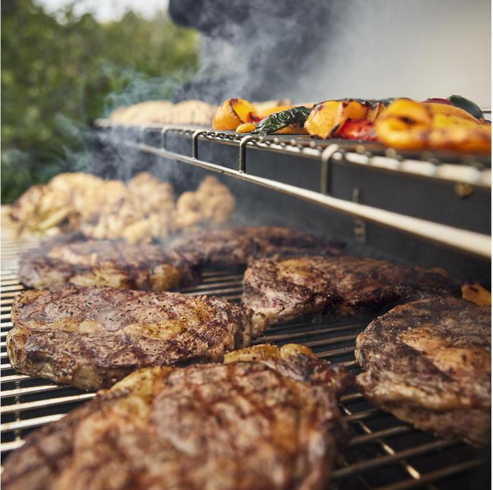 Actual product image Weber SEARWOOD XL wood pellet grill