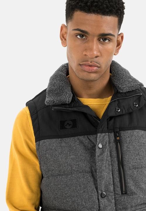 Productafbeelding Camel Active Waistcoat met opstaande kraag van teddybont (58)