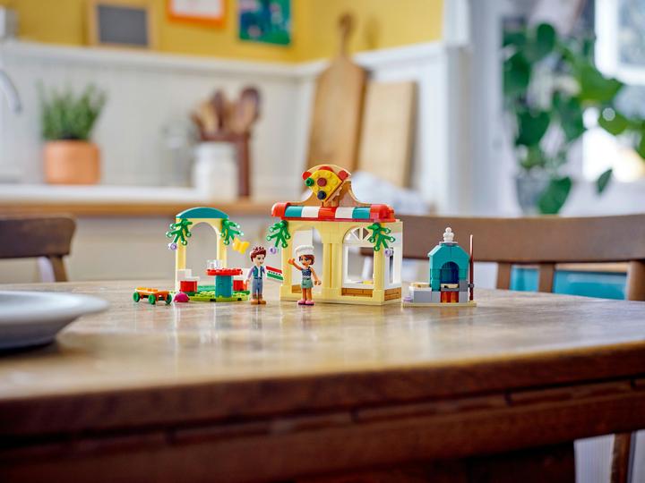 Produktbild LEGO Heartlake City Pizzeria (41705, LEGO Friends)