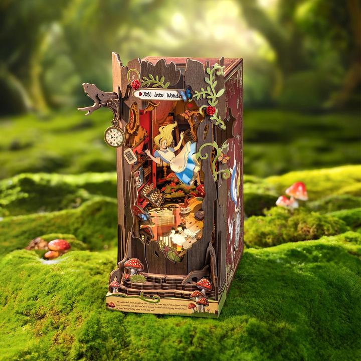Produktbild Robotime Bausatz Alice im Wunderland, Modell Art: Book Nook