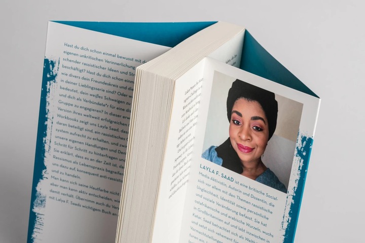 Produktbild Me and White Supremacy – Warum kritisches Weisssein mit dir selbst anfängt (Deutsch, Layla Saad, 2021)