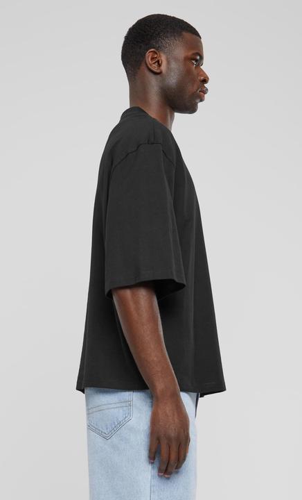 Actual product image Urban Classics Organic Oversized Cropped Tee - 138081 (4XL)