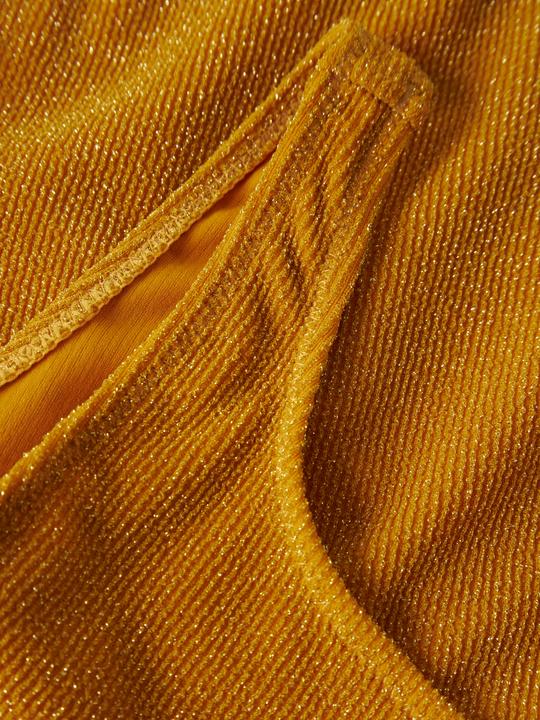 Image du produit Name it Slim Fit Jeans sind oben körperbetont und haben eine schmale Beinform Badeanzug (122, 128)