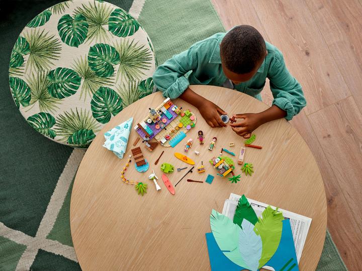 Actual product image LEGO Glamping on the beach (41700, LEGO Friends)