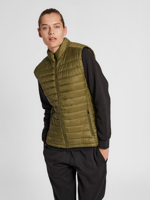 Produktbild hummel Red Quilted Waistcoat Woman (XS)