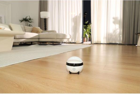 Actual product image Enabot Rola Mini Companion Robot (2304 x 1296 Pixels)