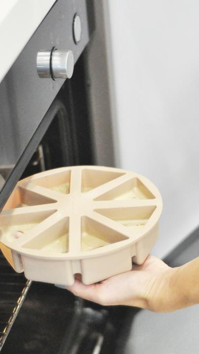 Produktbild Minikoioi Slices – Bubble Beige – Silikon-Kuchenform