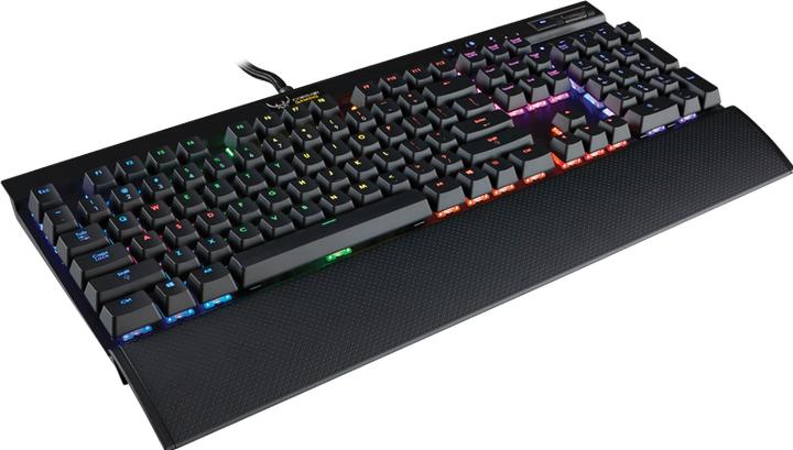 Produktbild Corsair Gaming K70 RGB (DE, Kabelgebunden)