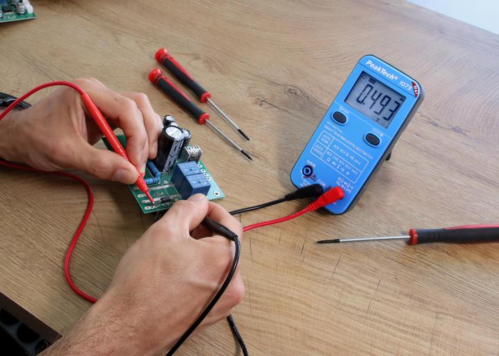 Produktbild Peaktech Smart-Multimeter, P 1073, 600 V AC/DC, NCV, True RMS (CAT III 600V)
