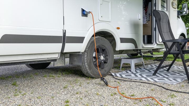 Image du produit Steffen Rallonge GdV 3x1.5mm² 10m T13-CEE16/3 avec protection contre les surintensités IP55/IP44 (10 m, CEE 16/3)